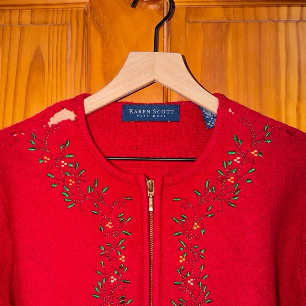 Karen Scott Red Pure Wool Cardigan Size M (Imperfections) - Picture 3 of 4